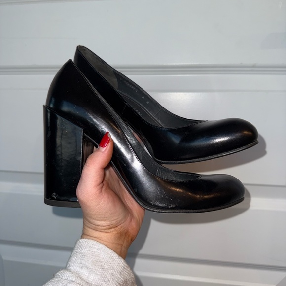 Stuart Weitzman Pronto Jet Mirror black patent leather block-heel pump - Picture 4 of 9